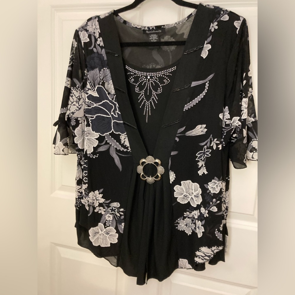 Gorgeous Shirt Size 2XL Appointments Brand Roomy Floral Slimming TOP!